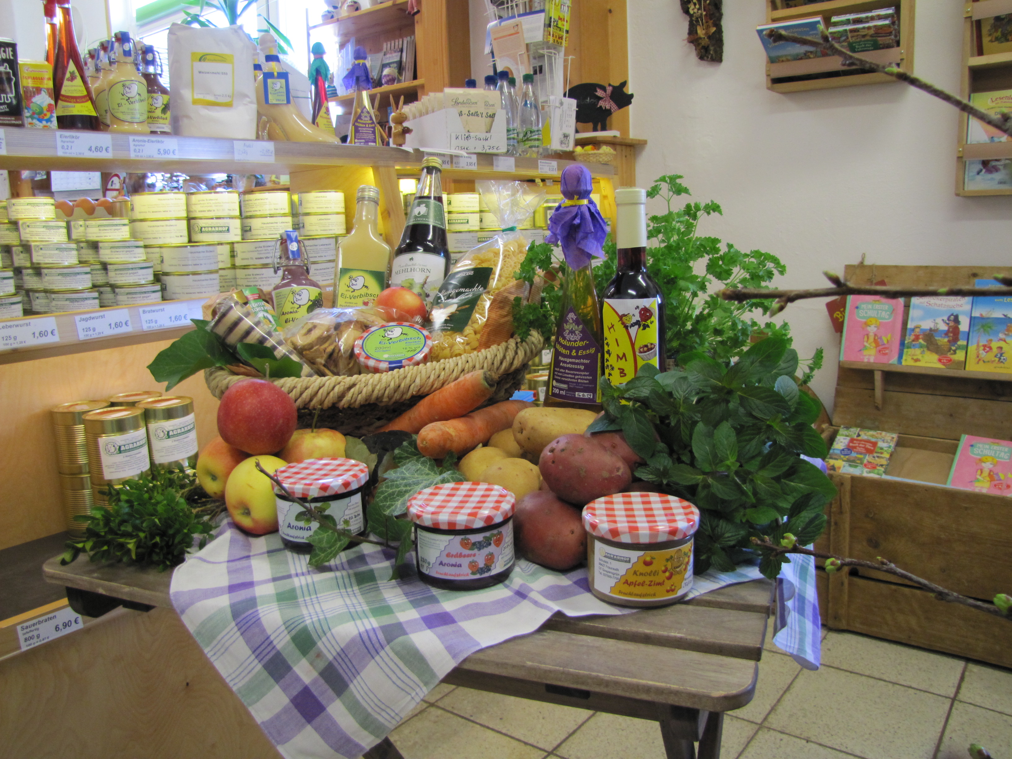 Hofladen - Eine kleine Zusammenstellung aus dem Hofladensortiment - Agrarhof Gospersgrün