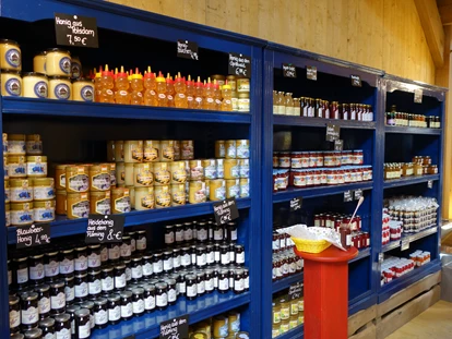 regionale Produkte - Honig und Honigprodukte - Hofladen Spargel- und Erlebnishof Klaistow  - Spargel– und Erlebnishof Klaistow