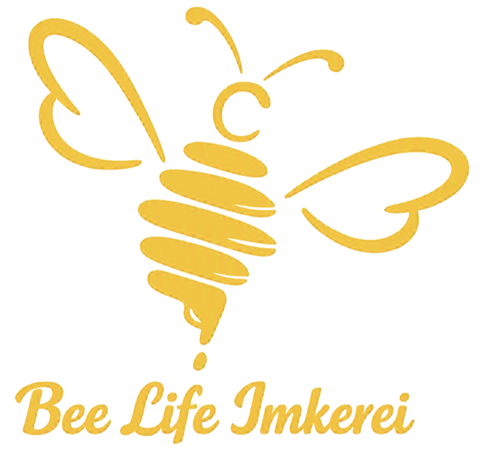 Hofladen - Logo der Bee Life Imkerei – goldene Biene mit Schriftzug - Bee Life Imkerei