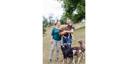 regionale Produkte - Tiere: Ziegen - Tim und Andrea Holzer - Holzers Hofladen