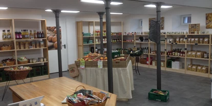 regionale Produkte - Beeren: Stachelbeeren - Innenansicht Hofladen Geflügelhof Arnsdorf - Geflügelhof Arnsdorf