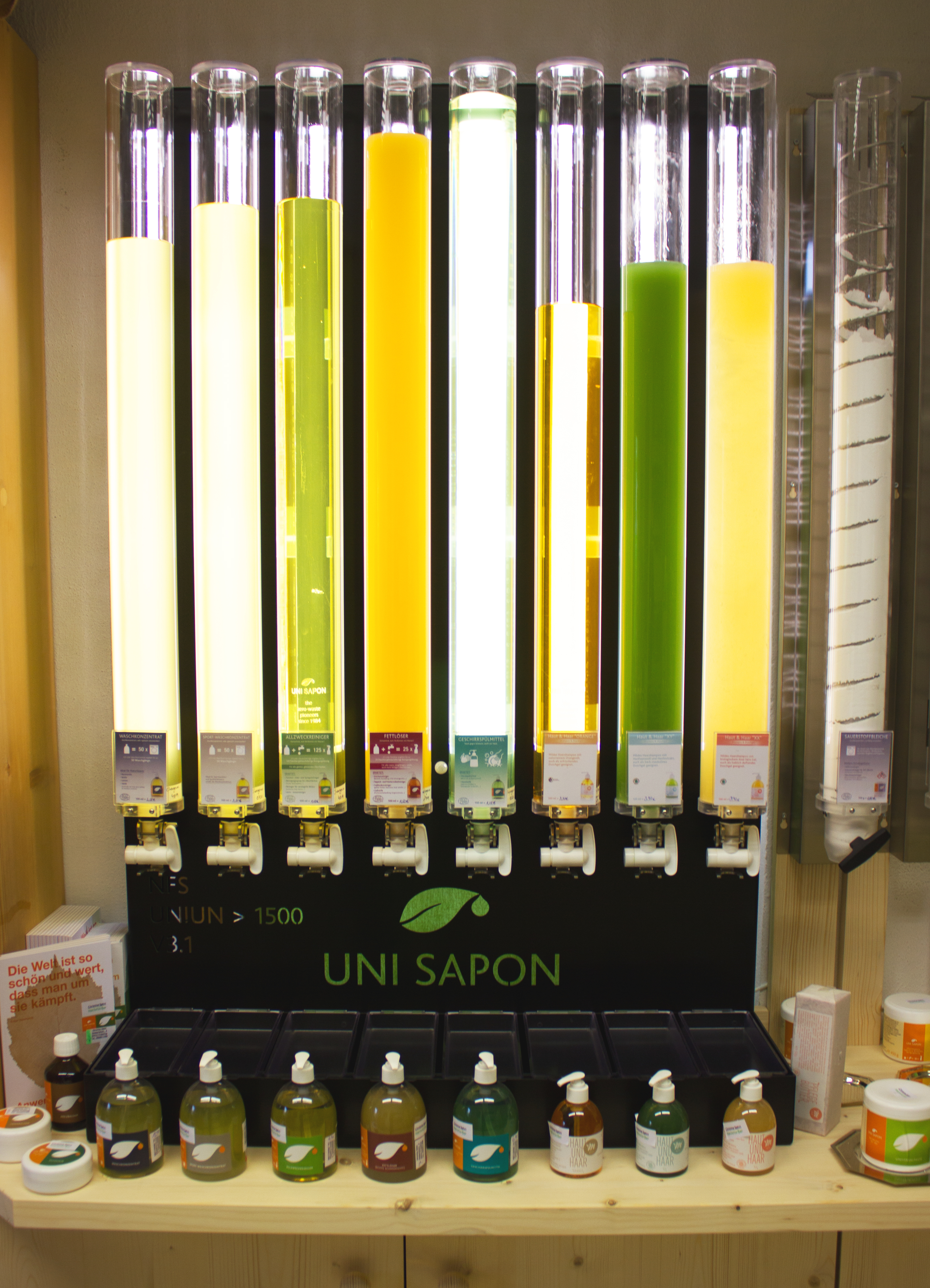 regionale Produkte - Honig und Honigprodukte - Laufen (Berchtesgadener Land) - Reiniger, Shampoos von Unisapon zum Nachfüllen - Beim Moiern z'Straß