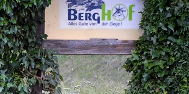 regionale Produkte - Kräuter - Unser Hofschild heißt Sie auf dem BERGHOF in Schöllkrippen willkommen..... - BERGHOF