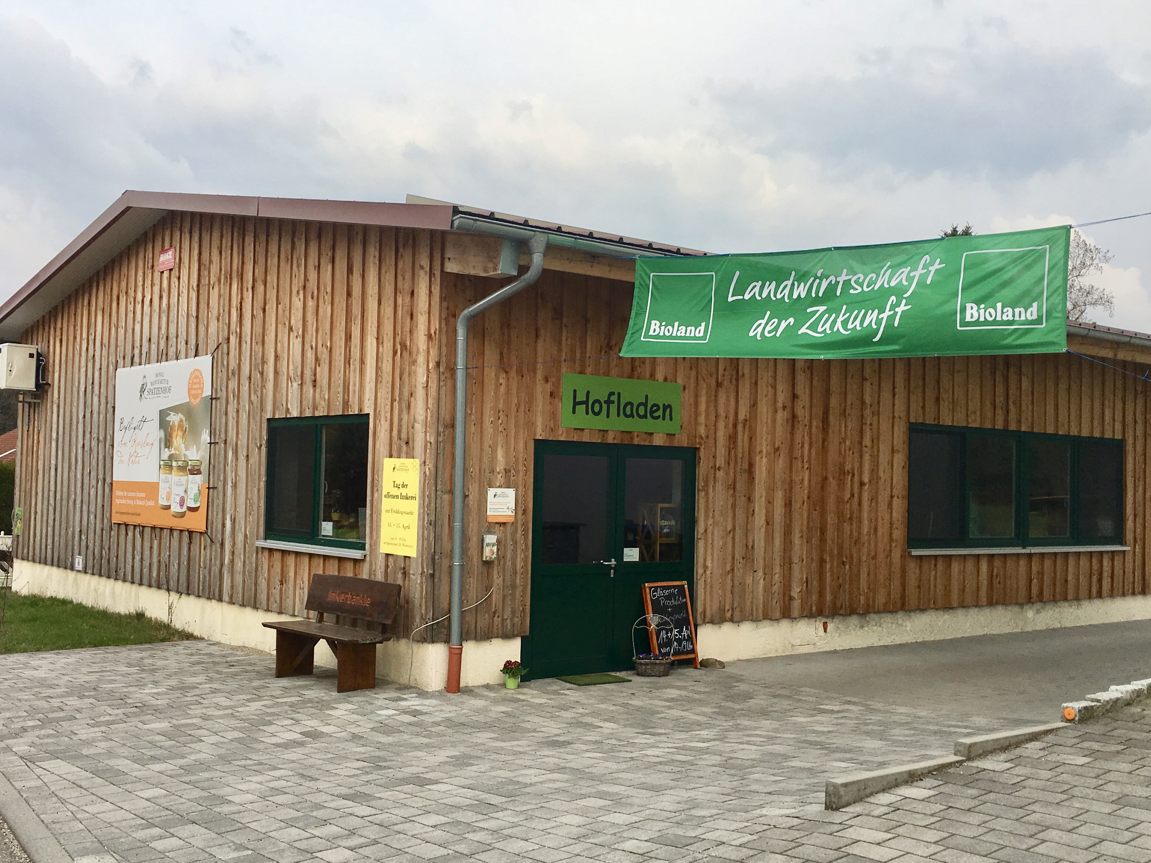 Hofladen: Honigmanufaktur Spatzenhof