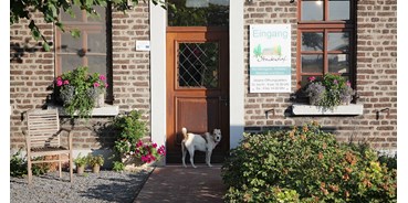 regionale Produkte - Tiere: Schafe - Nordrhein-Westfalen - Eingang Hofladen - Stautenhof