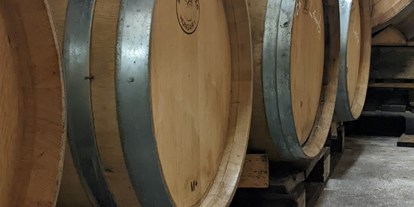 regionale Produkte - Fasskeller - Weinbau Ruser
